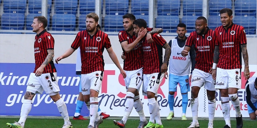 Gençlerbirliği, Medipol Başakşehir'e Konuk Olacak