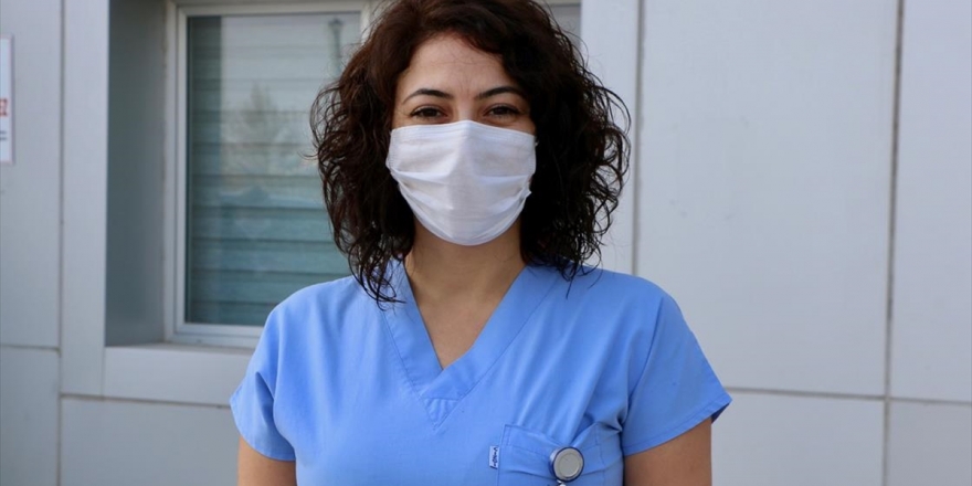 Kovid-19 Yoğun Bakımında Görevli Hemşirelerin Vatandaşlardan İsteği 'Dikkat Ve Özveri'