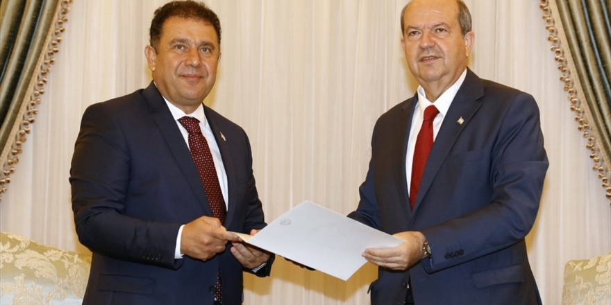Kktc'de Cumhurbaşkanı Tatar Hükümet Kurma Görevini Saner'e Verdi