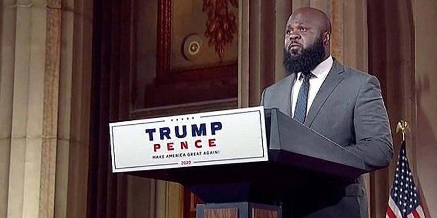 Gemiyi ilk terk eden Ja’Ron Smith oldu