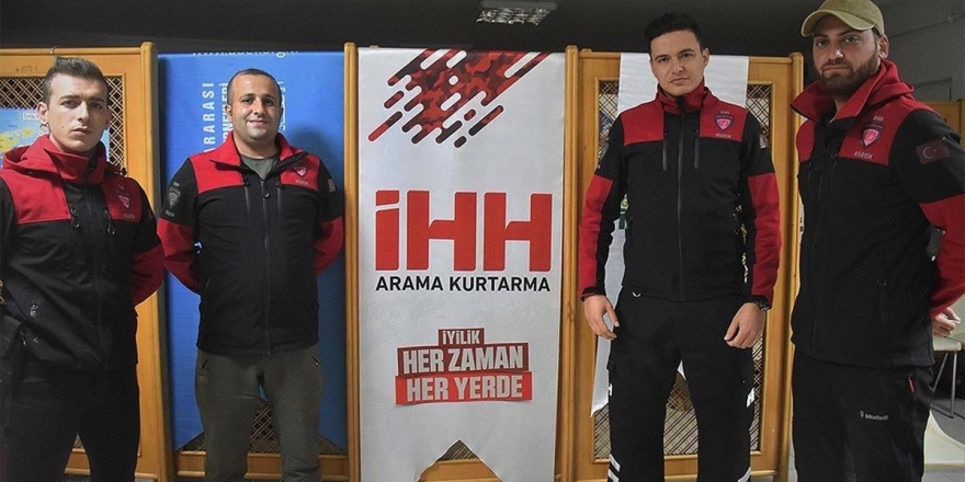 Arama Kurtarma Ekibi Ayda Gezgin'in Hayata Tutunma Anını Anlattı
