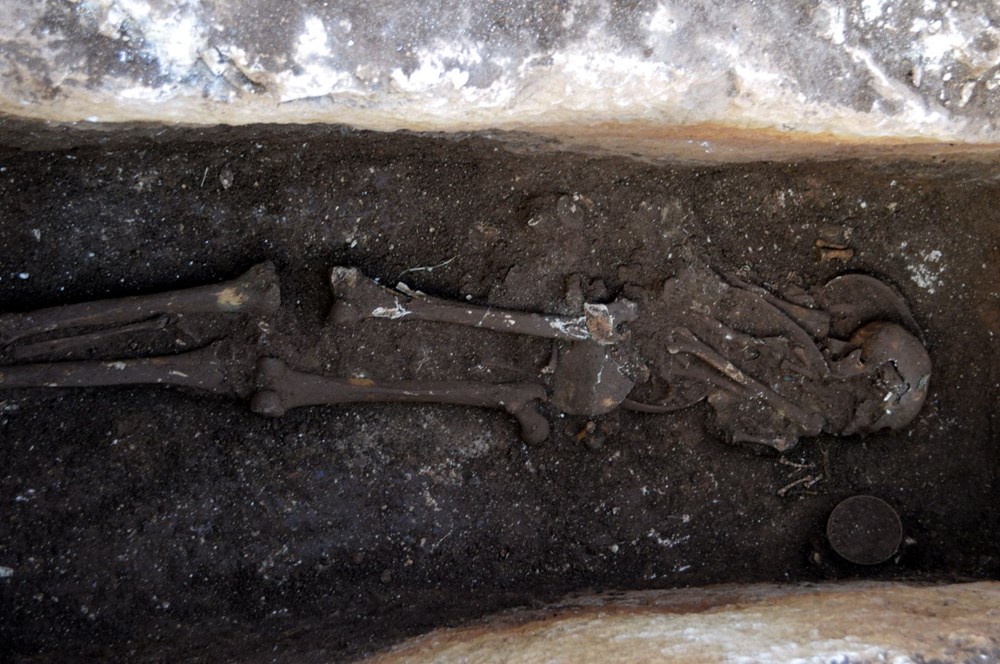 1500 yıllık insan iskeleti bulundu