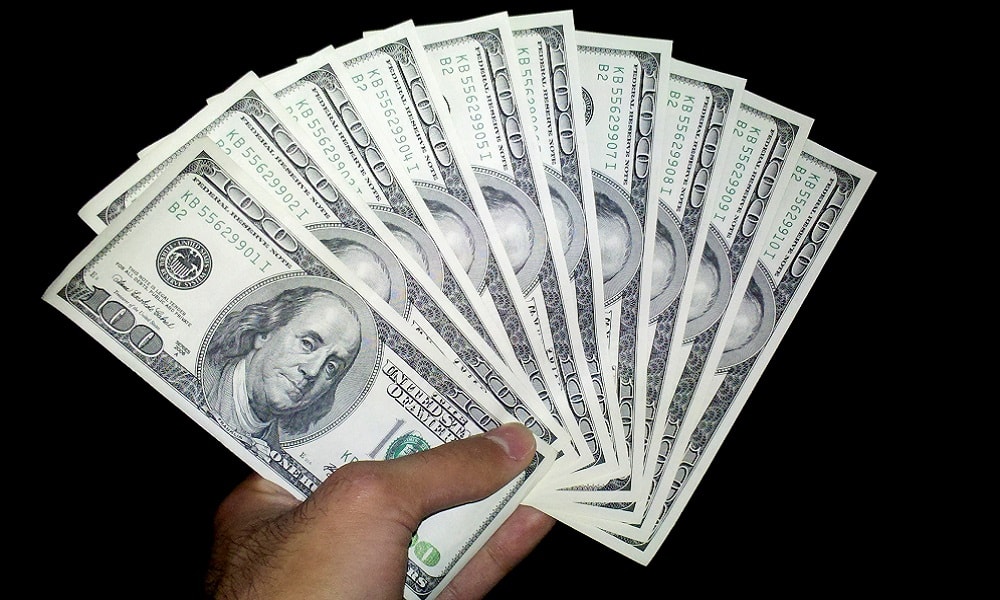 Dolar ve Euroda sert hareketler