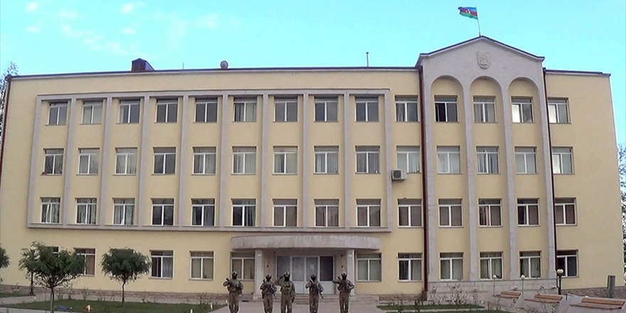 İşgalden Kurtarılan Şuşa Kentinde Azerbaycan Bayrağı Dalgalanıyor