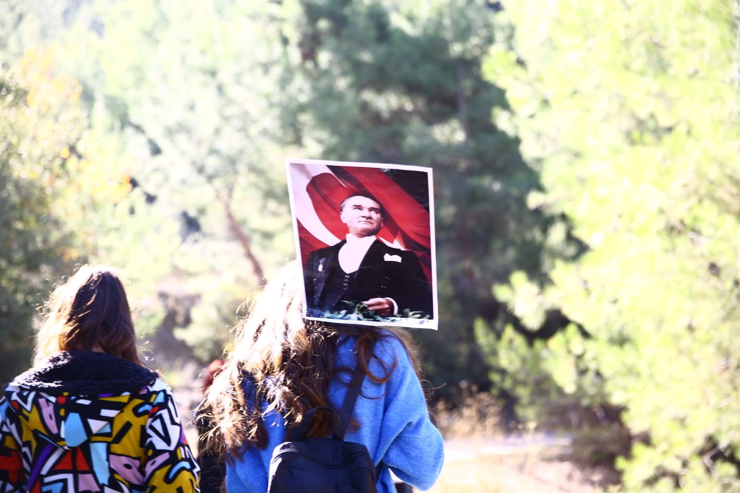 AYDINLILAR ATAMIZ İÇİN YÜRÜDÜ