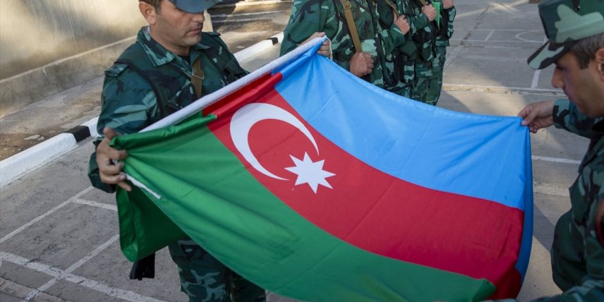 Azerbaycan Karabağ'da Zafer Kazandı