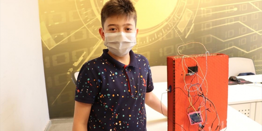 Ortaokul Öğrencisinden Araç Kapısının Dikkatsizce Açılmasıyla Oluşan Kazaları Önleyecek Proje