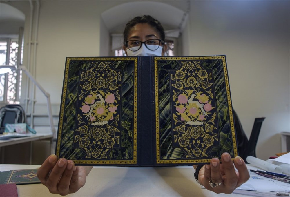 Meksikalı sanatçı Sofia Chavez'in Dolmabahçe Sarayı'na uzanan sanat yolculuğu