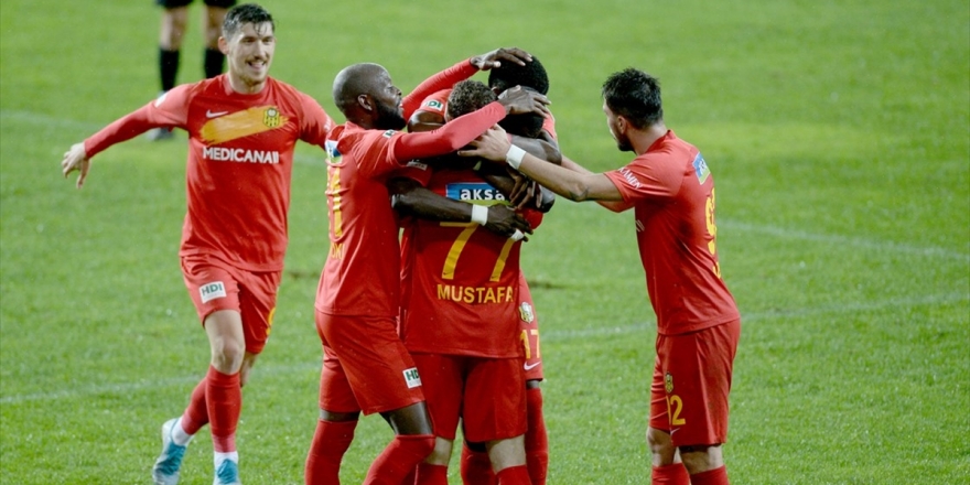 Yeni Malatyaspor Dış Sahada Sonuncu, İç Sahada Üçüncü