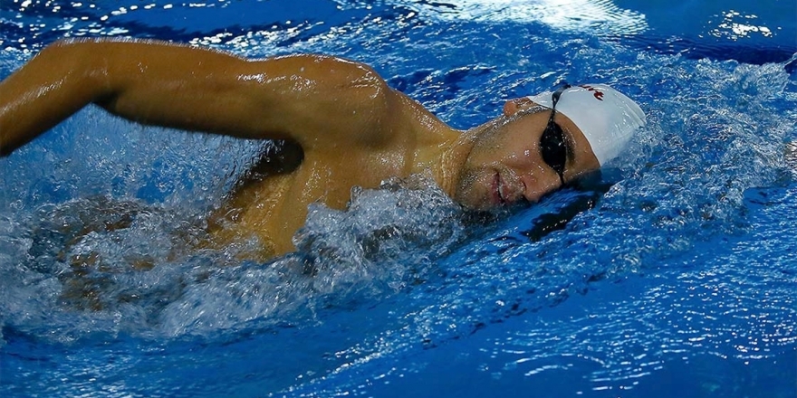 Milli Yüzücü Emre Sakçı Adından Söz Ettirmeye Devam Ediyor