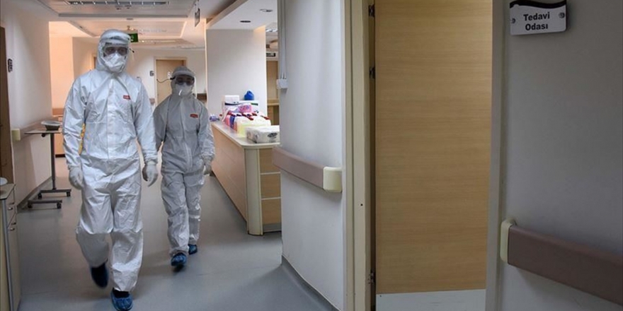 Türkiye'de Son 24 Saatte 2 Bin 693 Kişiye Kovid-19 Tanısı Konuldu, 86 Kişi Hayatını Kaybetti