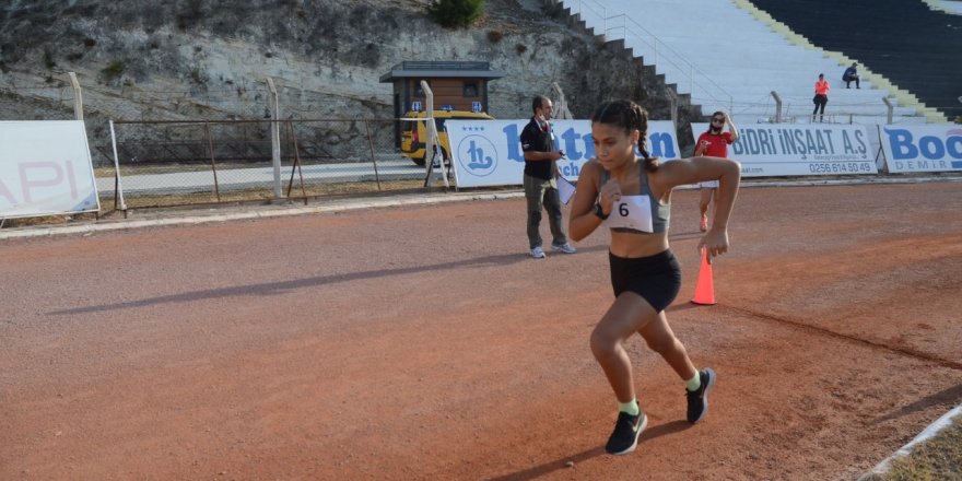 Kuşadası Belediye Spor Triatlon Takımından Büyük Başarı