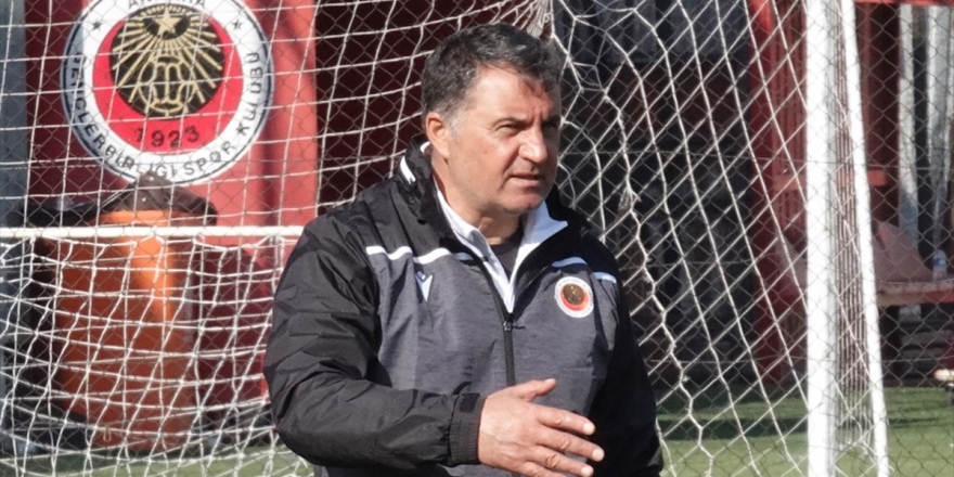 Gençlerbirliği'nin Yeni Teknik Direktörü Mustafa Kaplan Oldu