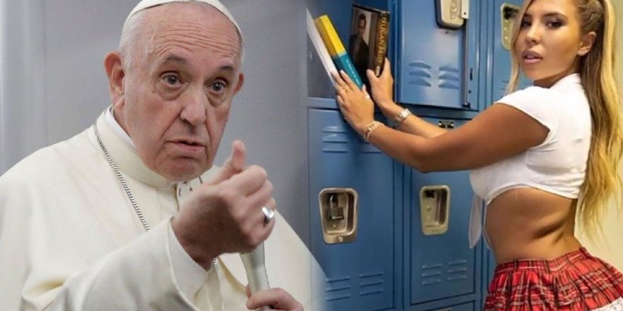 Papa Bikinili Modeli Beğendi, Sosyal Medya Yıkıldı