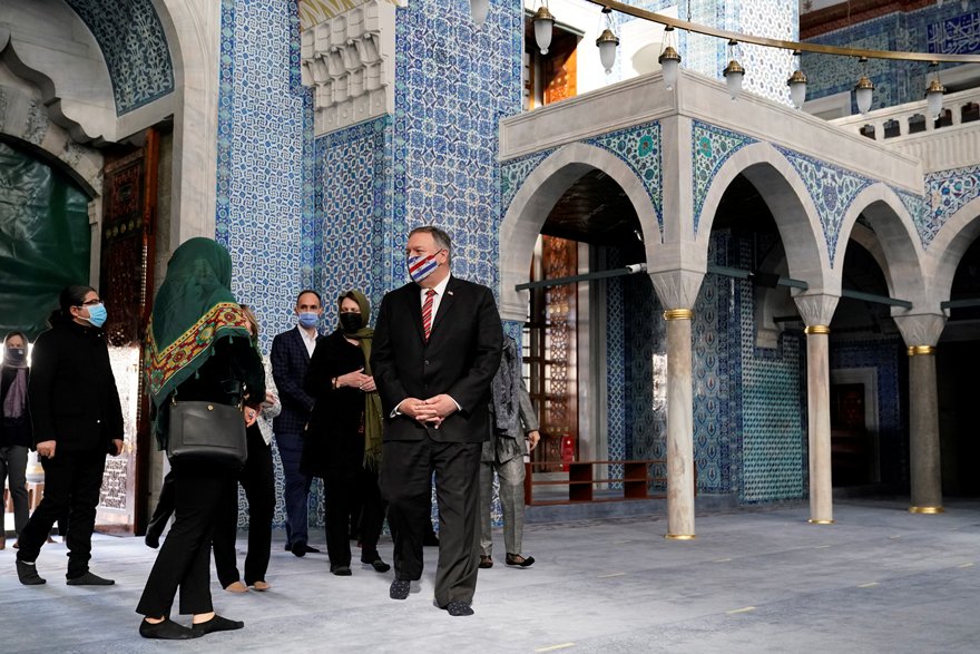 Pompeo, Patrikhane’den sonra Rüstem Paşa Camii’ni gezdi