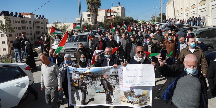 Filistinliler Pompeo’nun Yahudi Yerleşim Birimine Ziyaret Planını Protesto Etti