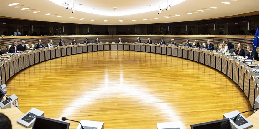 Brexit Müzakerelerine Kovid-19 Nedeniyle Zorunlu Ara