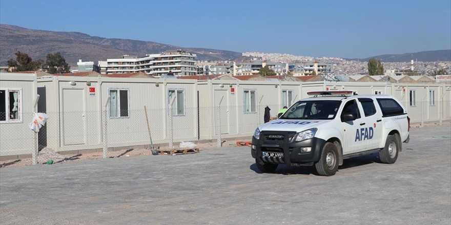 İzmir'deki Geçici Konaklama Merkezi, İlk Depremzedeleri Yarın Ağırlayacak