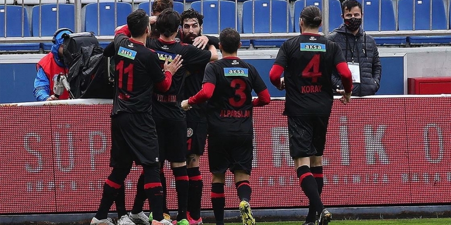 Fatih Karagümrük 11 Aydır Evinde Kaybetmiyor