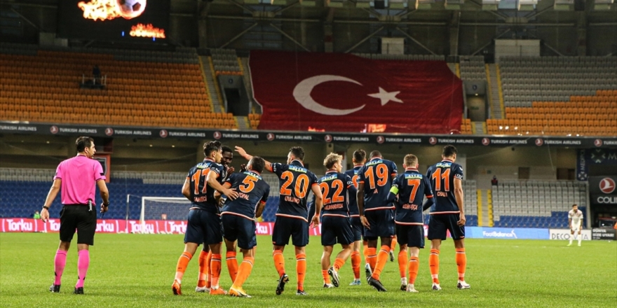 Medipol Başakşehir Kafilesi İngiltere'de