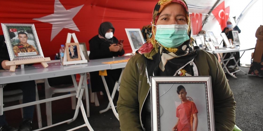 Diyarbakır Anneleri Evlatlarına Kavuşmak İçin Umutlu Bekleyişini Sürdürüyor