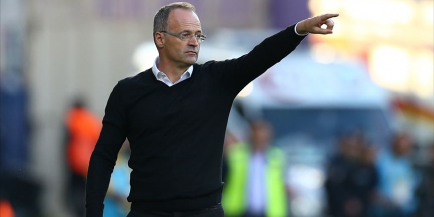 Kasımpaşa Teknik Direktörü İrfan Buz Görevinden İstifa Etti