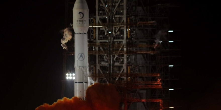 Çin'in Keşif Aracı Çang'ı-5, Ay'ın Yörüngesine Girdi