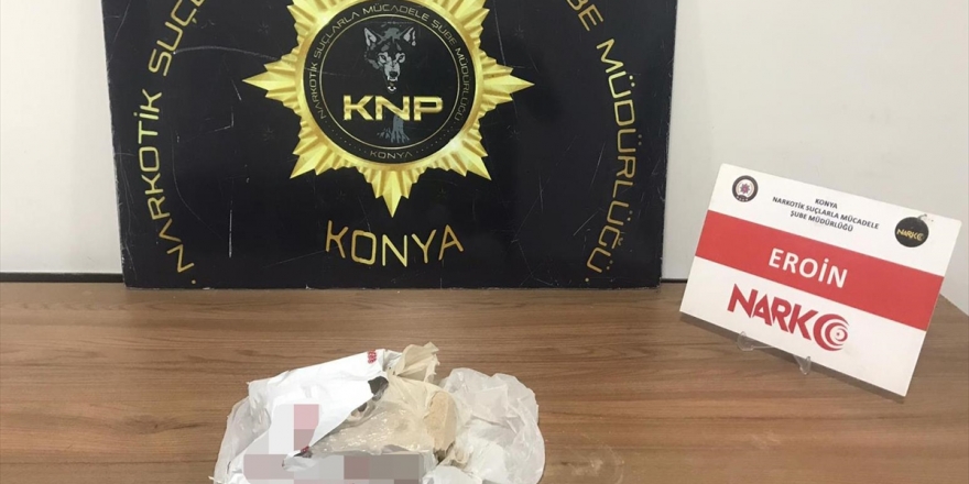 Kadir Şeker'in Kurtarmak İstediği Kadın 900 Gram Uyuşturucuyla Yakalandı