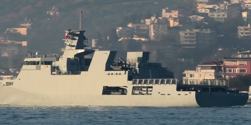 Boğaz'dan Geçen Pakistan Gemisinden Dikkat Çeken Jest!