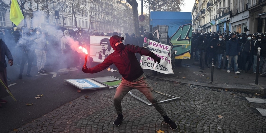 Fransa'da Tepkiler Üzerine Güvenlik Yasa Tasarısının 24. Maddesi Yeniden Yazılacak