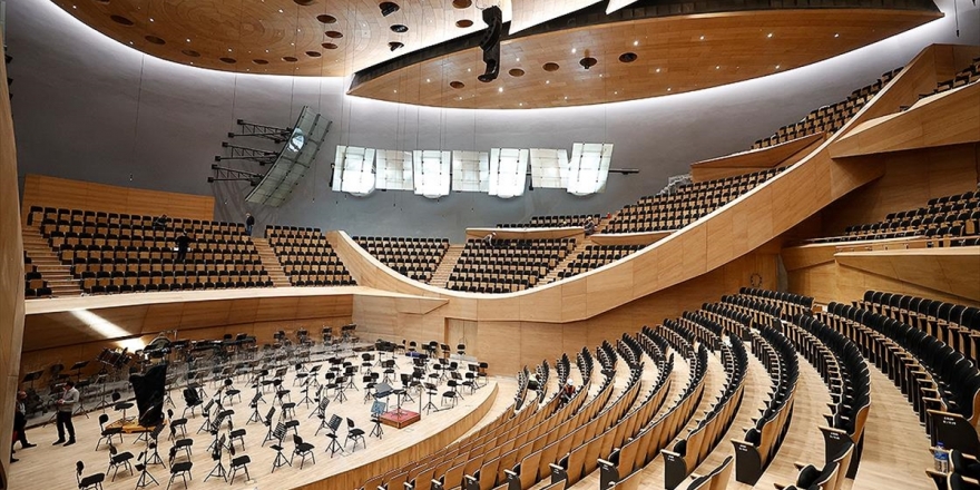 194 Senelik Cumhurbaşkanlığı Senfoni Orkestrasının Yeni Binasına Tarihi Açılış