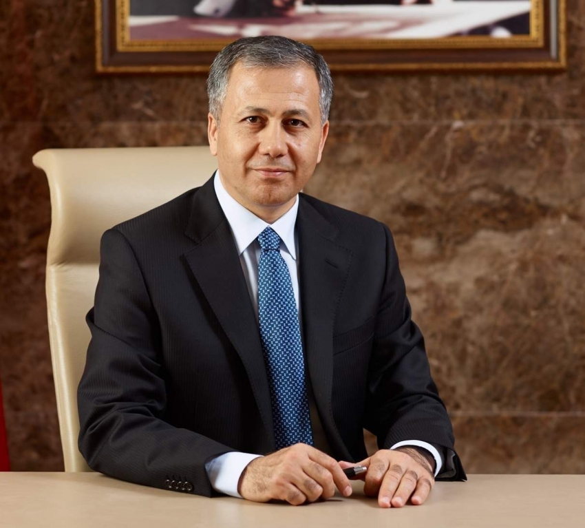 Vali Yerlikaya açıkladı: İstanbul'da mesai saatleri değişti