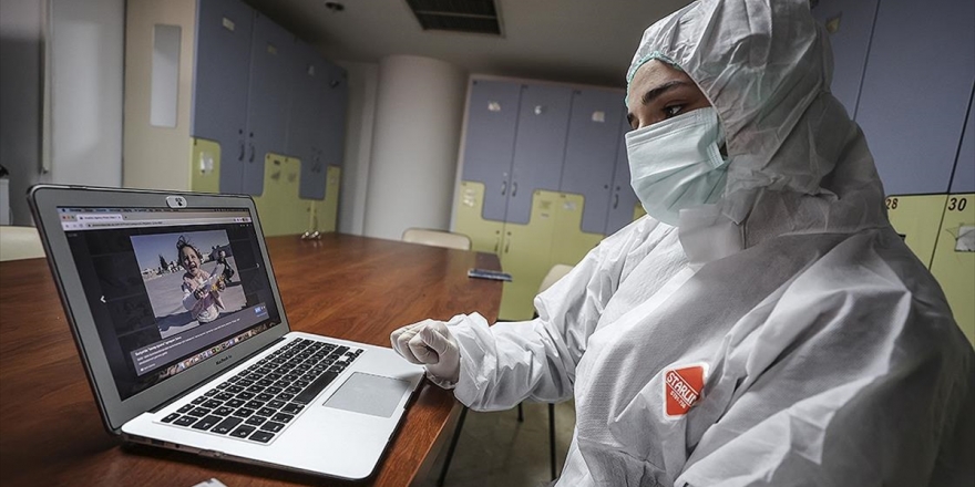 Aa'nın 'Yılın Fotoğrafları' Oylamasına İlk Katılanlar Sağlık Çalışanları Oldu