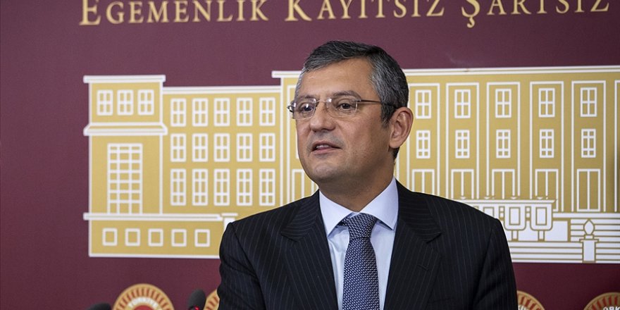 CHP'li Özel'den Bakan Akar'a Tepki