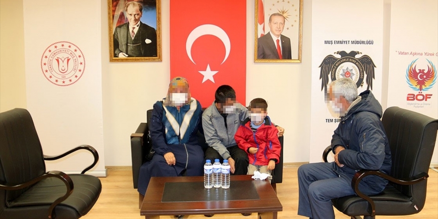 Muş'ta İkna Çabaları Sonucu Teslim Olan Terörist Ailesiyle Buluşturuldu