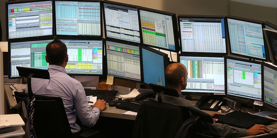 Avrupa Borsaları Günü Brexit'e Yönelik Belirsizlik Nedeniyle Karışık Seyirle Kapattı