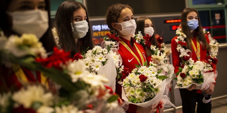 Avrupa'da Türkiye Rüzgarı Estiren Milli Cimnastikçilerin Altın Madalya Gururu