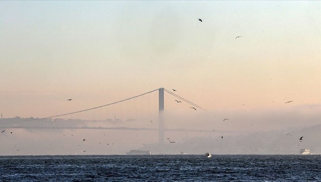 İstanbul Boğazı'nda gemi geçişleri çift yönlü askıya alındı