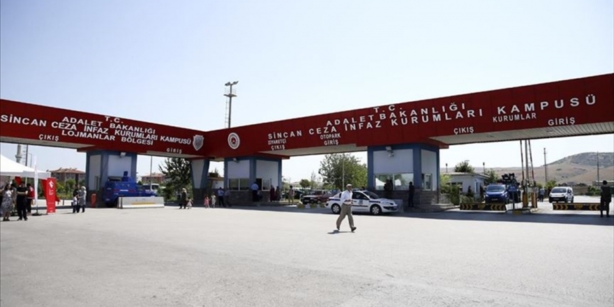 Fetö'nün Darbe Girişimi Sırasında Ankara'da F-16 İle Havalanan İlk Pilot Cezasız Kalmadı