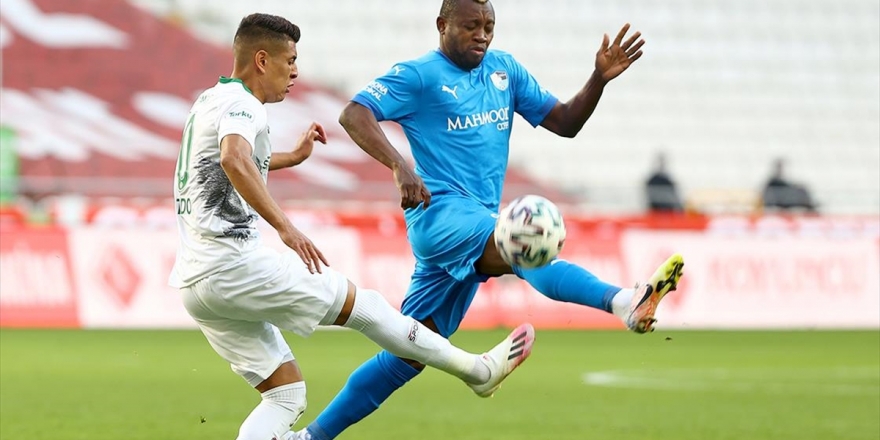 Konyaspor Evinde 2 Golle Kazandı