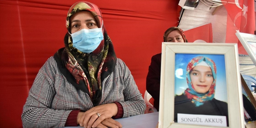 Diyarbakır Annelerinden Akkuş: Türk Bayrağının Altında Doğmuşuz, Bu Bayrağın Altında Öleceğiz