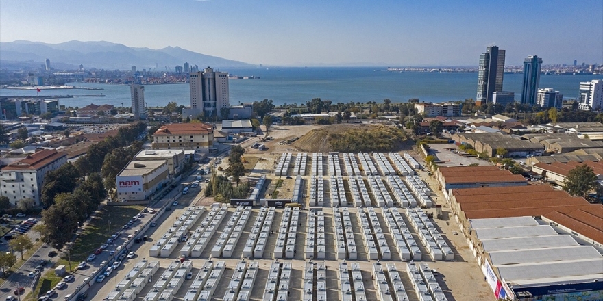 İzmir'deki Depremzedelere İstihdam Desteği