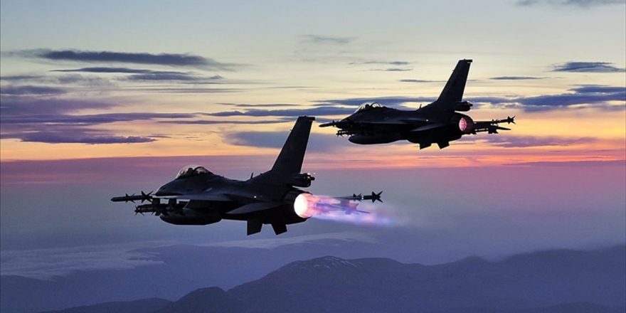 Msb: Irak'ın Kuzeyindeki Metina Bölgesinde 3 Pkk'lı Terörist Etkisiz Hale Getirildi