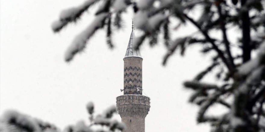 Doğu Anadolu'da 4 İl Kar Yağışıyla Beyaza Büründü