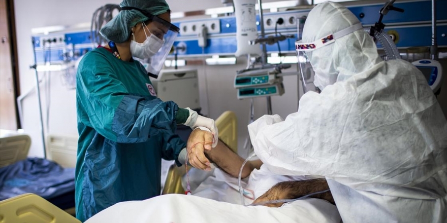 Türkiye'de Son 24 Saatte 31 Bin 712 Kişinin Kovid-19 Testi Pozitif Çıktı, 217 Kişi Hayatını Kaybetti