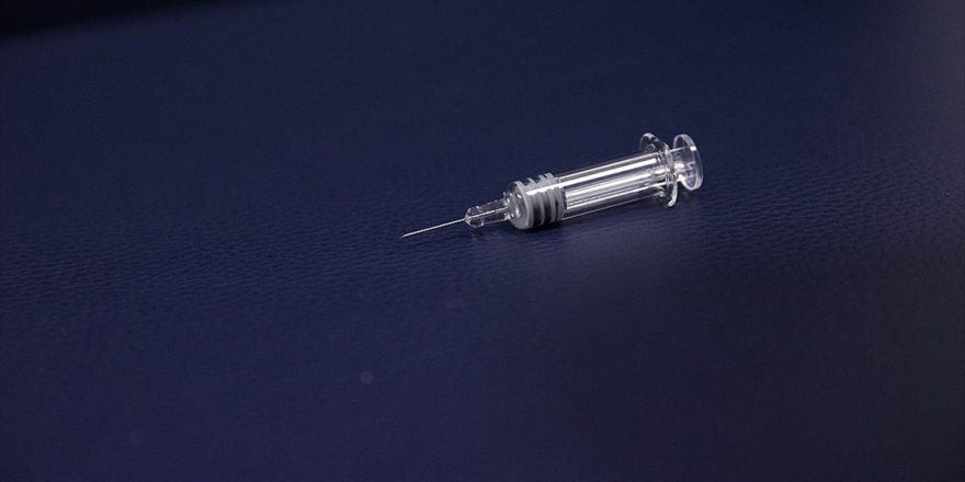 Sinovac'ın Kovid-19 Aşısının Türkiye'ye Gelişi İçin Geri Sayım Başladı