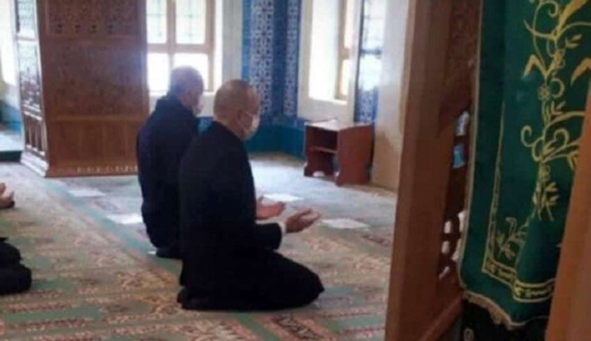 Erdoğan ve Aliyev şükür namazı kıldı