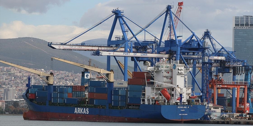 Akdeniz'de Hukuk Dışı Arama Yapılan Türk Gemisi İzmir Limanı'na Geldi