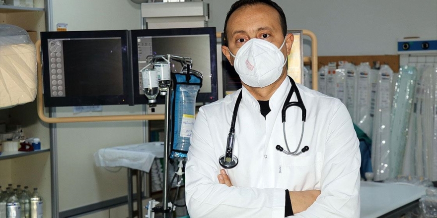 Prof. Dr. Güngör: Gençler Hastalığı Sanki Bir Oyun Gibi Görüyor