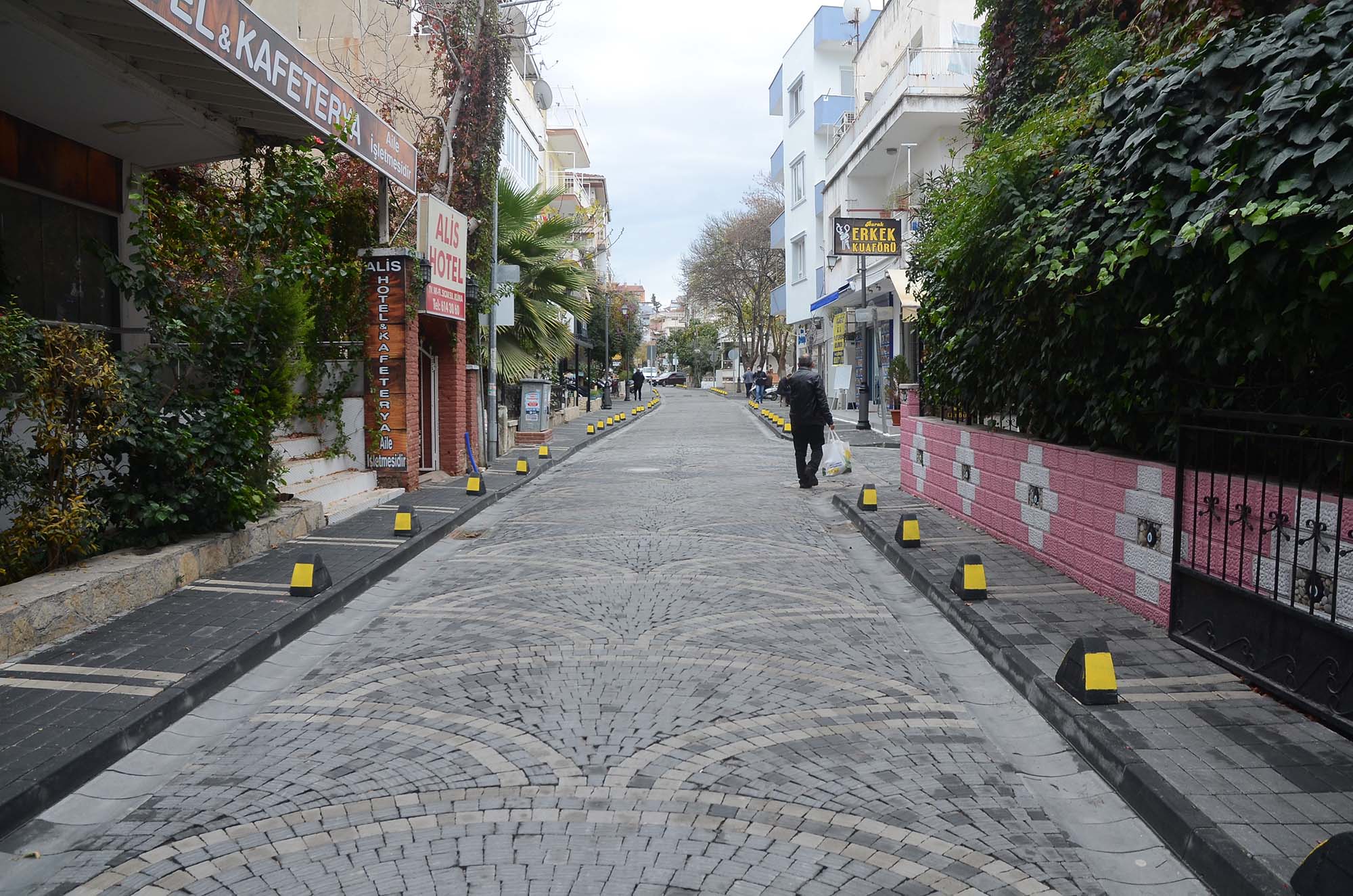 Kuşadası Son Yılların En Şiddetli Sağanak Yağmuruna Teslim Olmadı